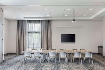 embassy suites by hilton atlanta midtown