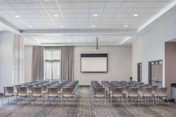 embassy suites by hilton atlanta midtown