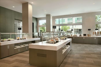 embassy suites by hilton atlanta midtown