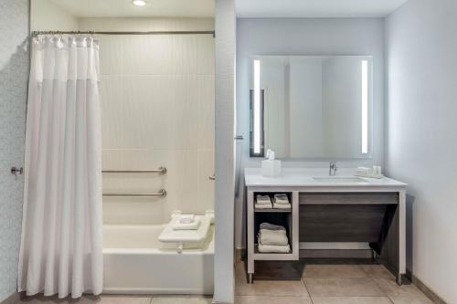 embassy suites by hilton atlanta midtown