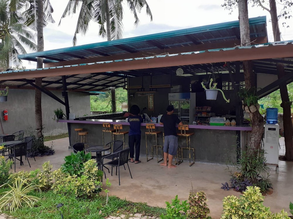 moonshine resort chumphon