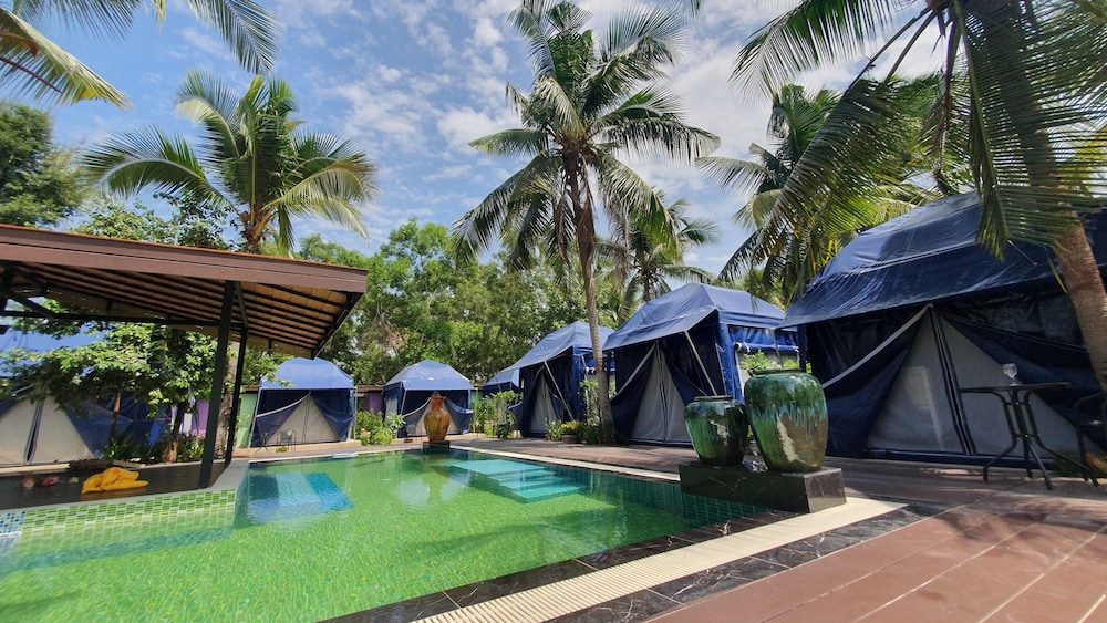 moonshine resort chumphon