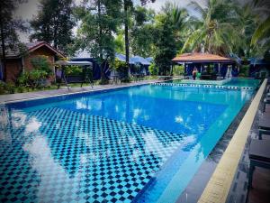 moonshine resort chumphon