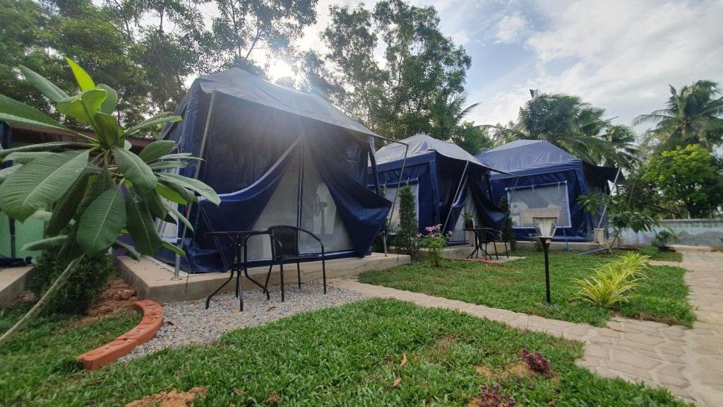 moonshine resort chumphon