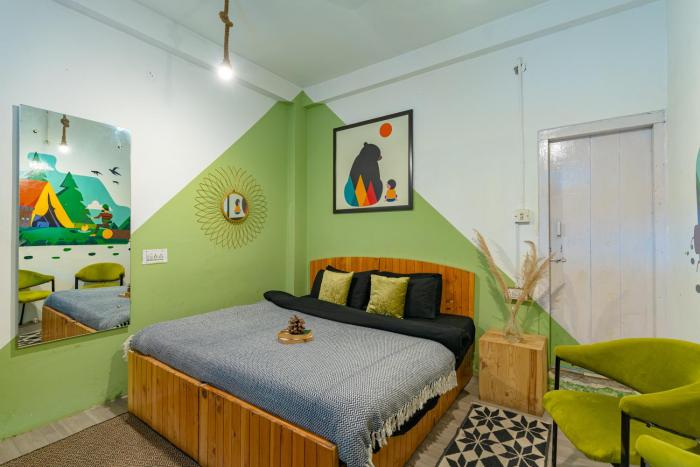 jungle hostel by whoopers