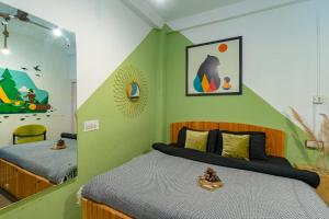 jungle hostel by whoopers