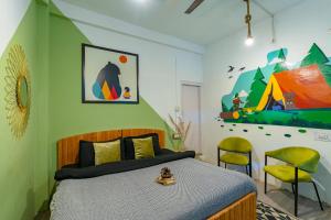 jungle hostel by whoopers