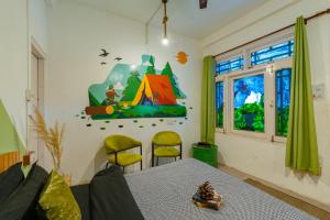 jungle hostel by whoopers