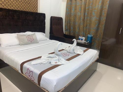 Jk Rooms 126 Hotel Parashar Legacy,House No:-428, Beside Platinum Hospital, Sitabuldi, Nagpur, Maharashtra 440012,2 star