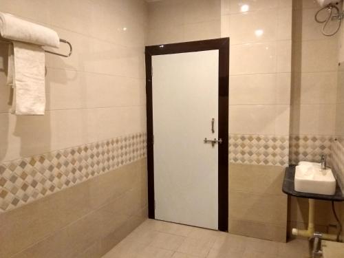 jk rooms 126 hotel parashar legacy