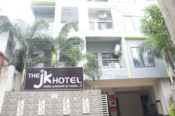 jk rooms 126 parashar legacy station