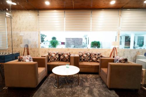 aa hotels and resorts chandigarh panchkula