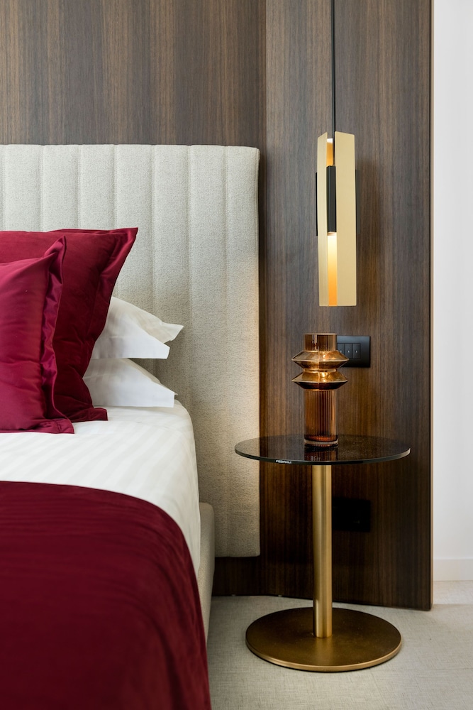 we me suite hotel