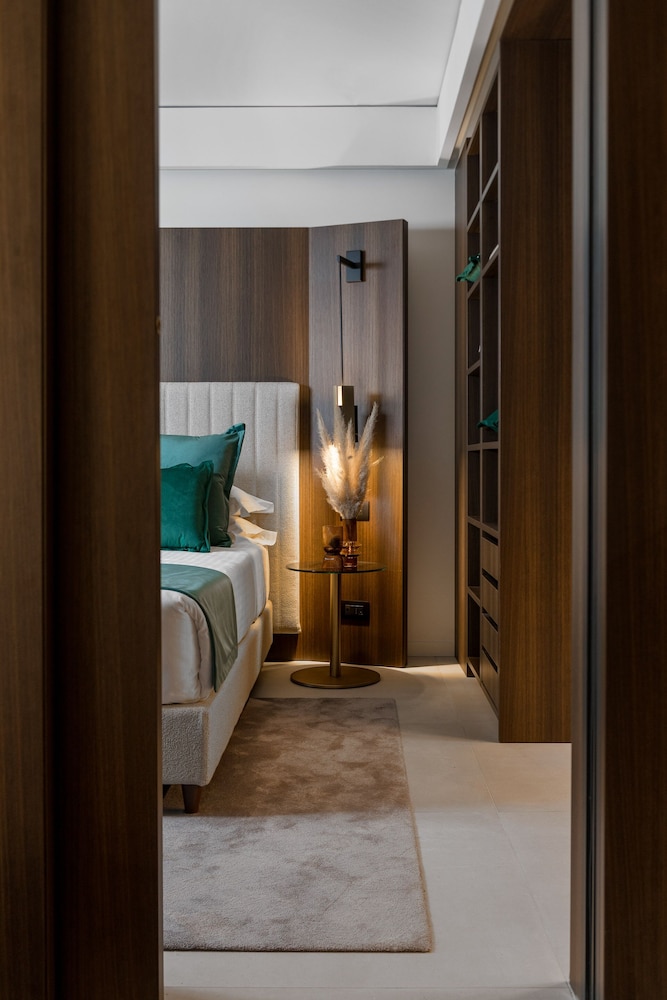 we me suite hotel