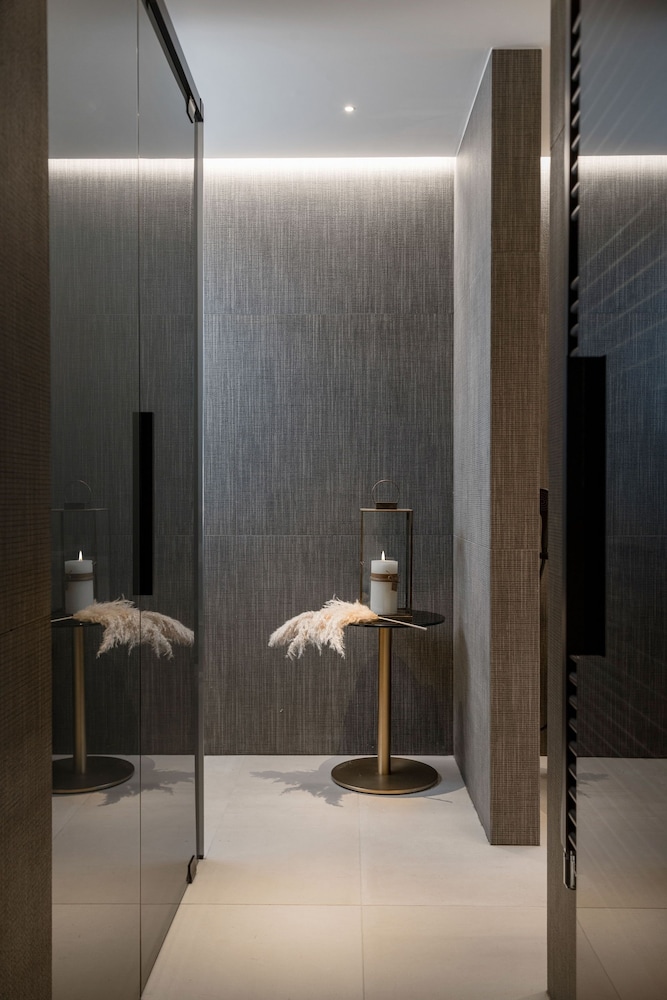 we me suite hotel