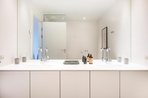 by the pier apartments into this place