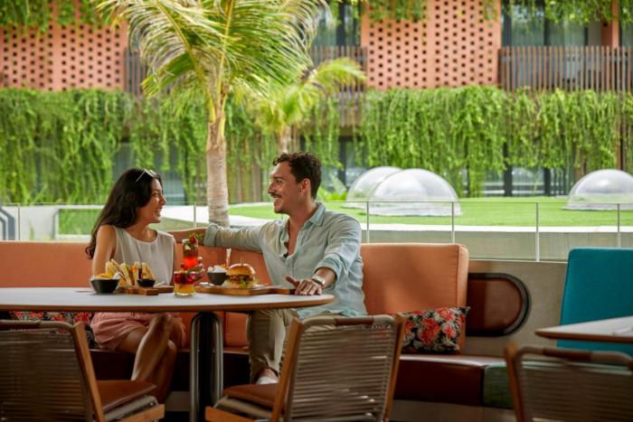 aloft bali kuta at beachwalk