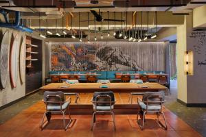 aloft bali kuta at beachwalk