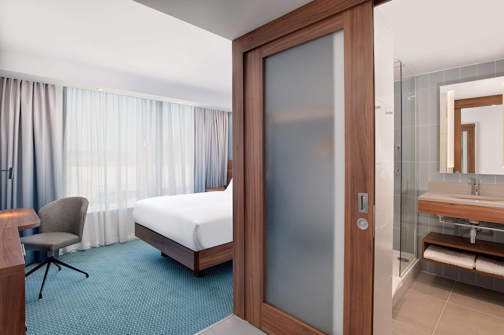 hampton by hilton canterbury