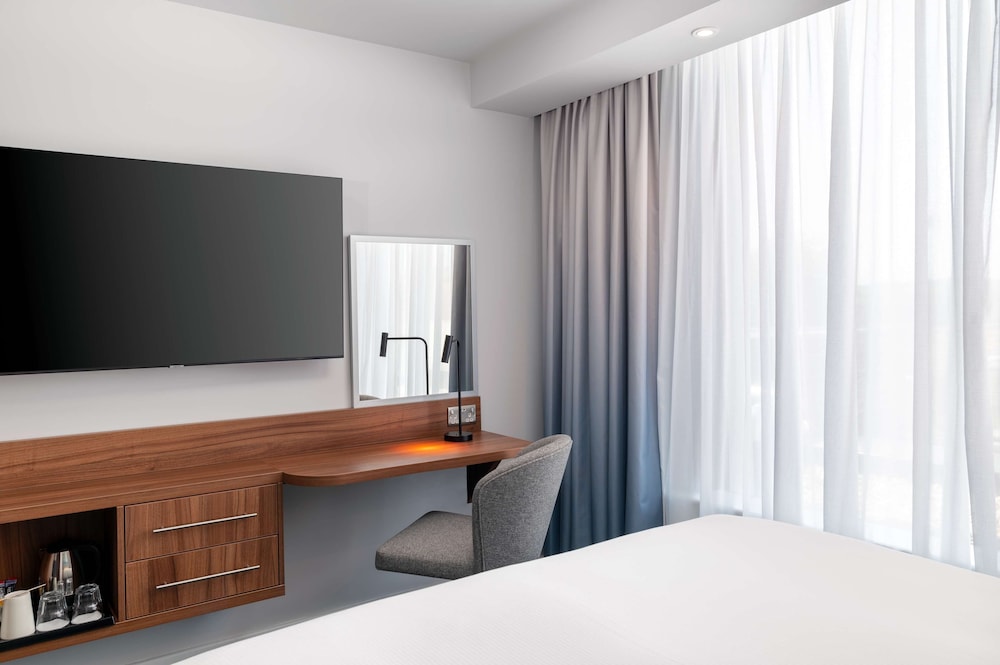 hampton by hilton canterbury