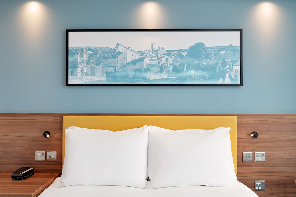 hampton by hilton canterbury