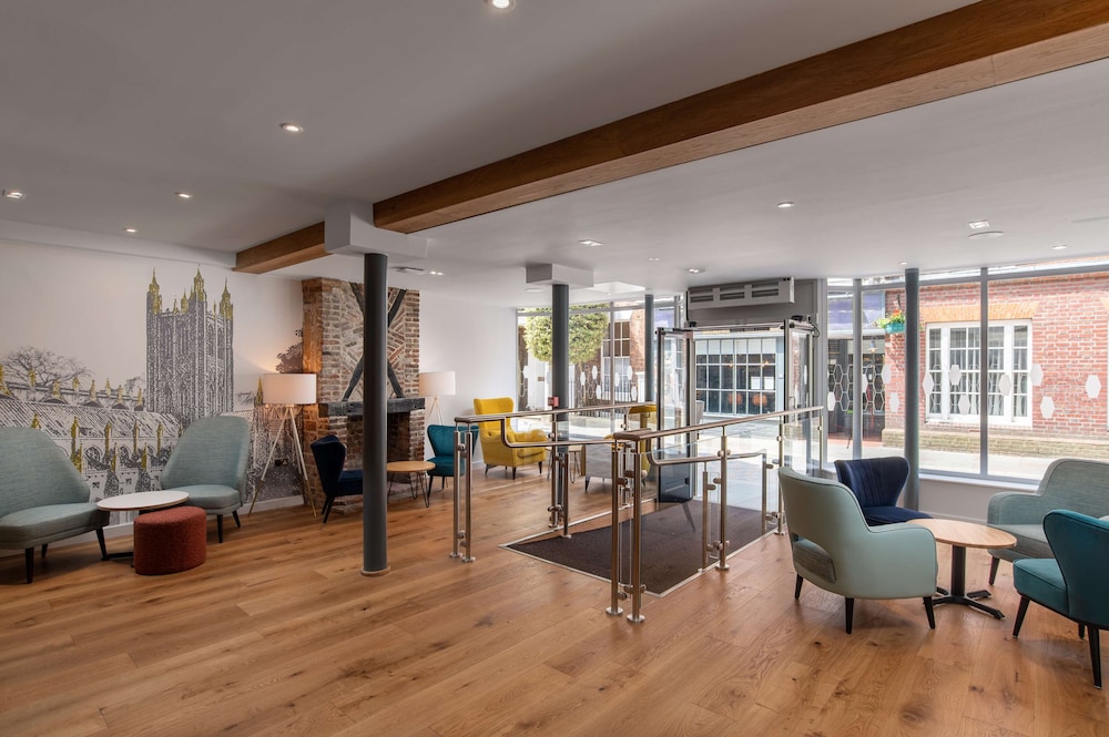 hampton by hilton canterbury