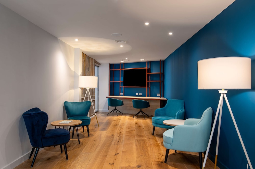 hampton by hilton canterbury
