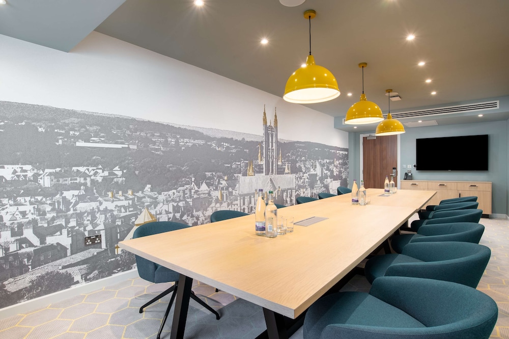 hampton by hilton canterbury