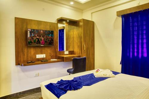 Treebo Trend S M Royal Stay,Kempegowda Int, #31, Nh-7, Vidhyanaga Cross, L Airport Rd, Bengaluru, Karnataka 562157,3 star