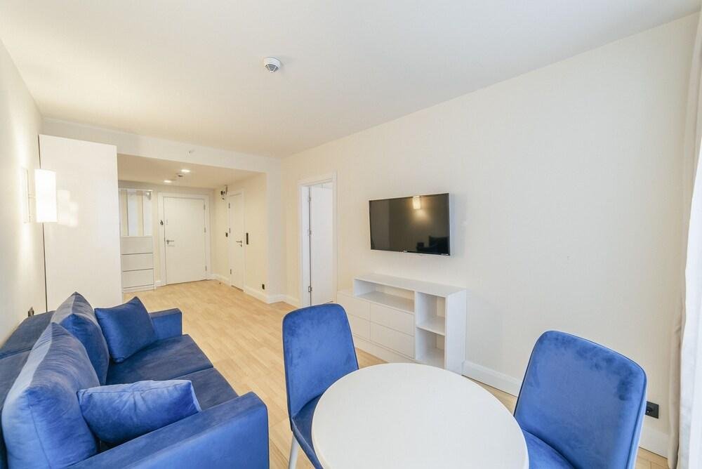 grand city apartments batumi