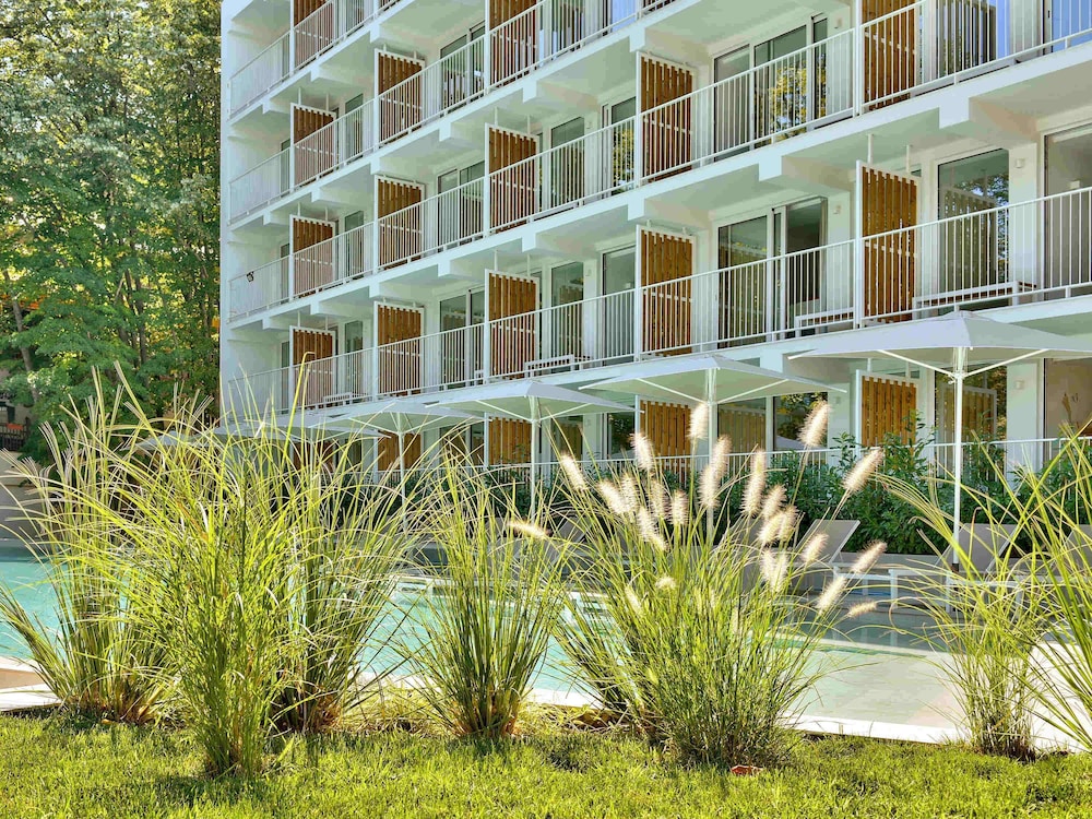 ibis styles golden sands roomer hotel
