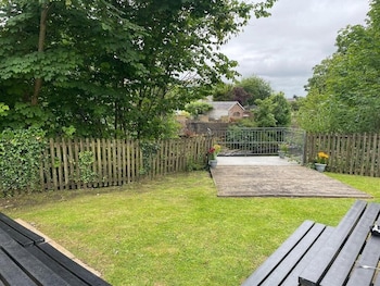 The Ynyscedwyn Arms Hotel,Ammanford>>Abercraf,0 star