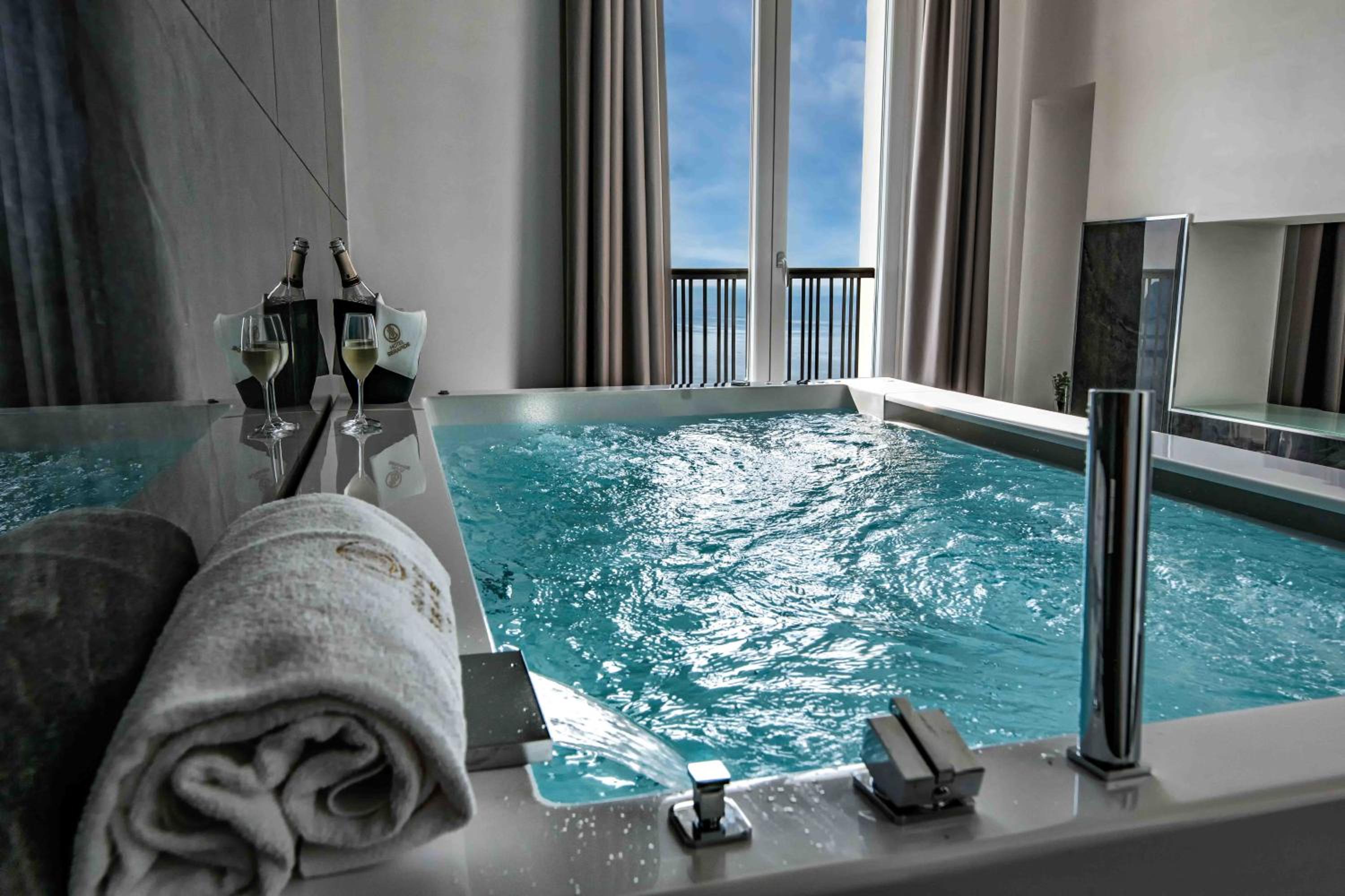 grand hotel serapide