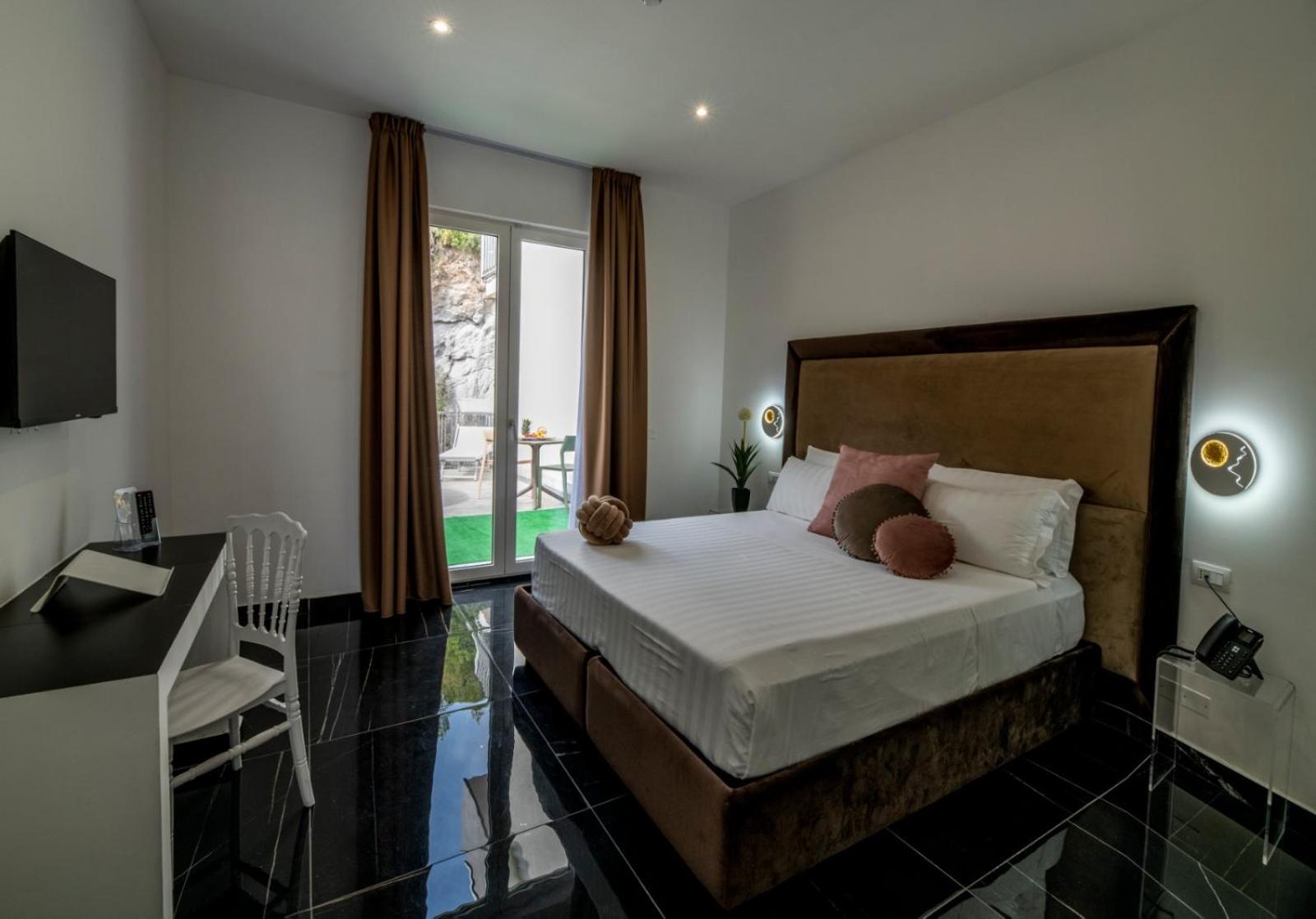 grand hotel serapide