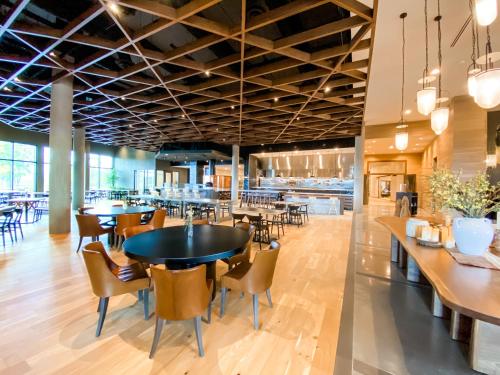 omni viking lakes hotel