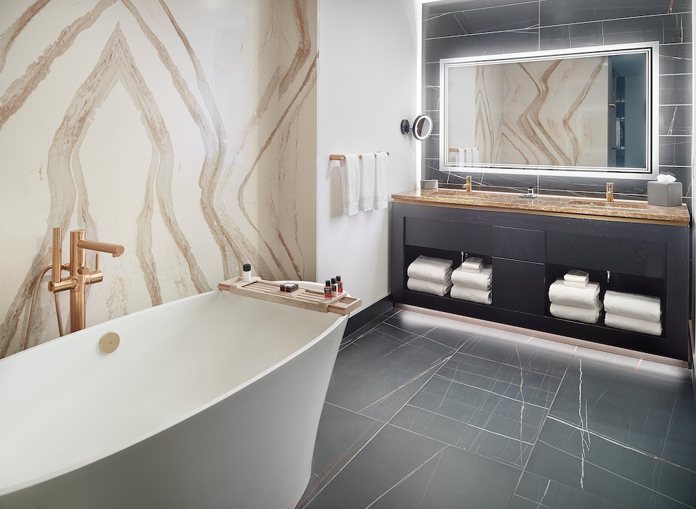 omni viking lakes hotel