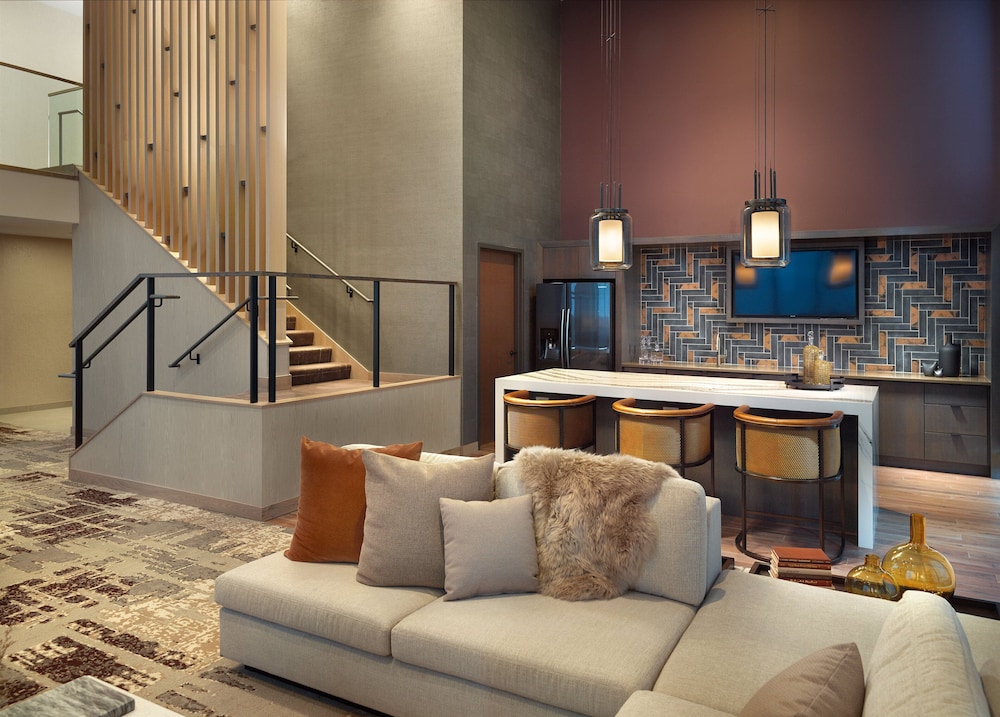 omni viking lakes hotel