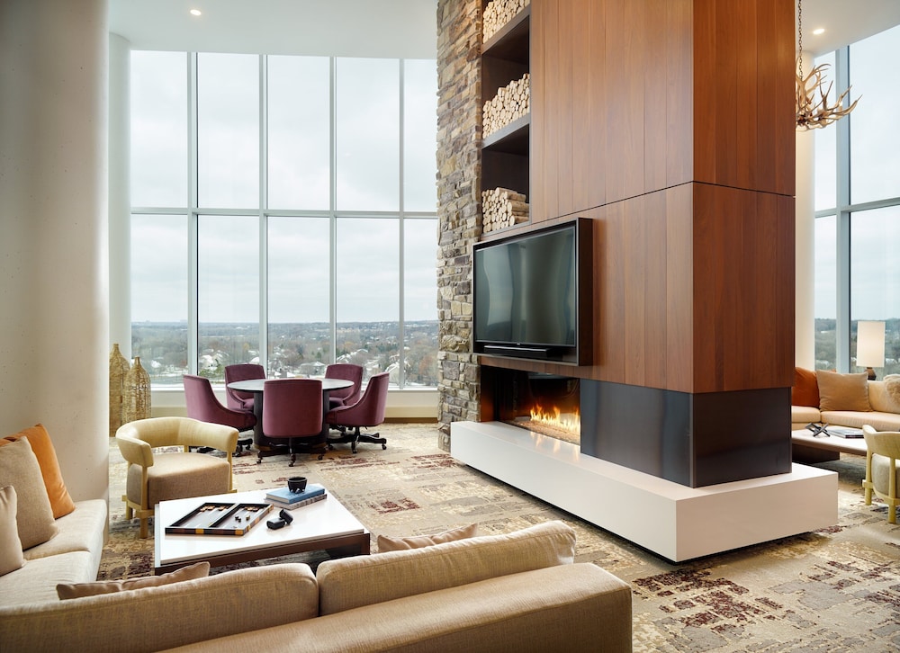 omni viking lakes hotel