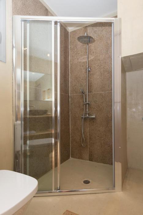 pylosea luxury lodge