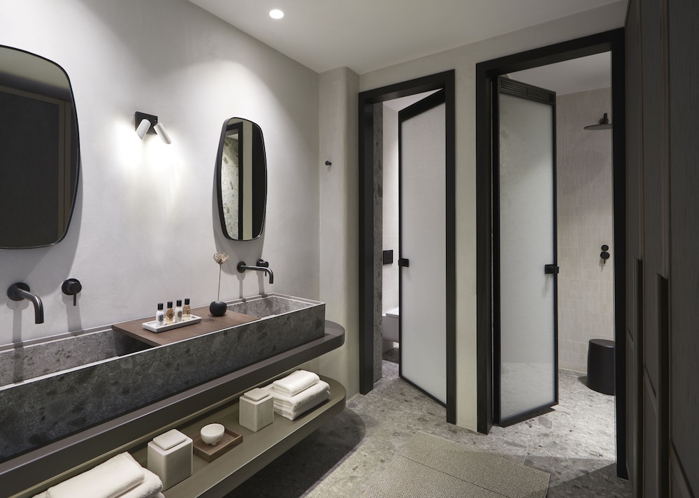 aeonic suites and spa