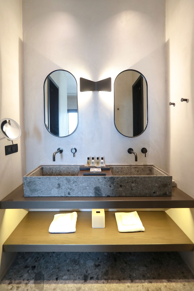 aeonic suites and spa