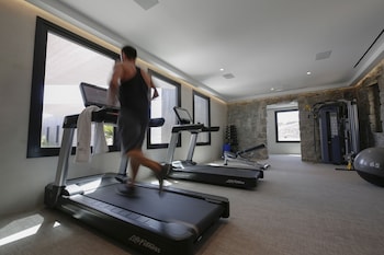 aeonic suites and spa