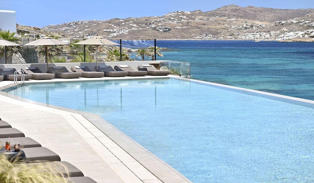 aeonic suites and spa
