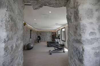 aeonic suites and spa