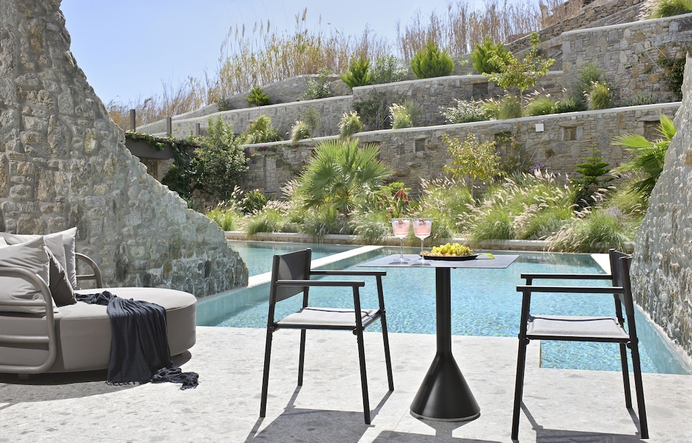 aeonic suites and spa