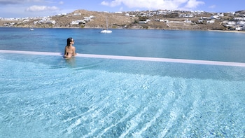 aeonic suites and spa