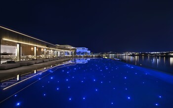 aeonic suites and spa