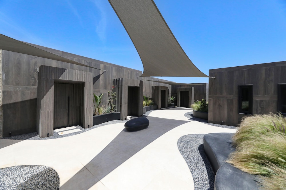 aeonic suites and spa
