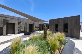 aeonic suites and spa