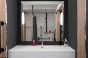 moxy milton keynes